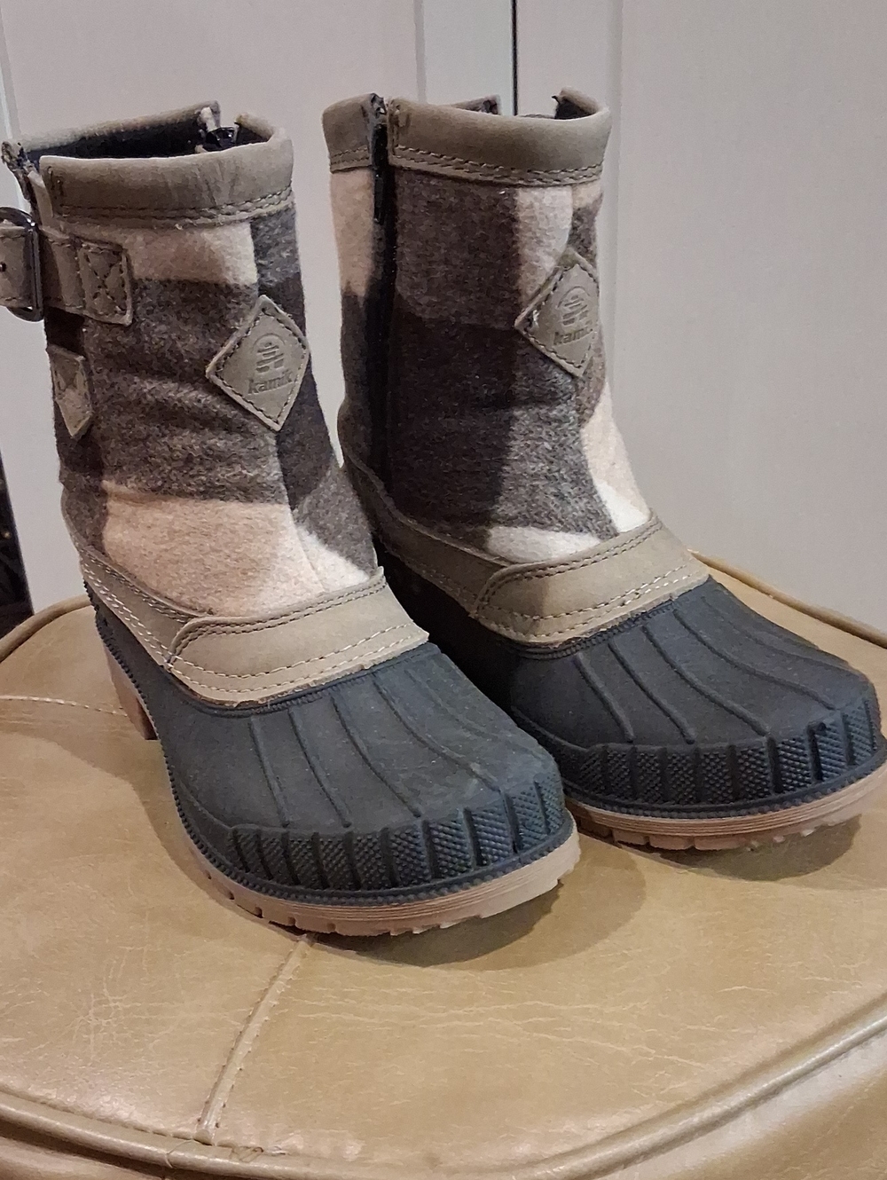 Kamik Gray and Cream Plaid  Winter Boots